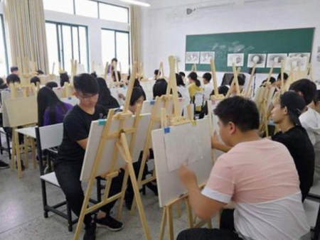 艺术（普通）高考班