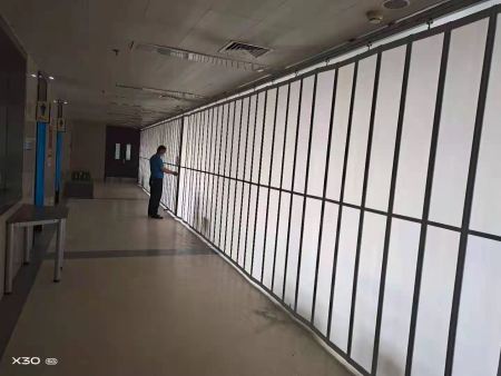 甘肃省中医院水晶折叠门安装