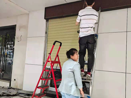 西固电动卷闸门安装