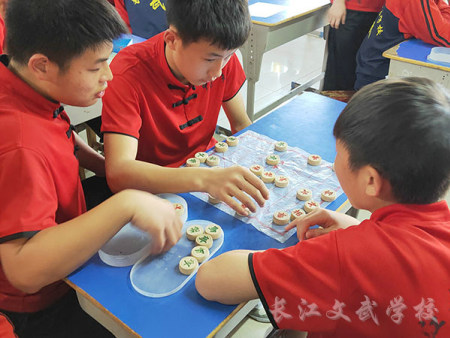 课余爱好“下棋”