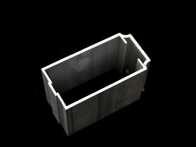 鋁合金水簾框_軌道鋁型材_工業鋁藝門型材_鋁制翅片管_冷庫鋁型材 - 山東圖豪金屬制品有限公司