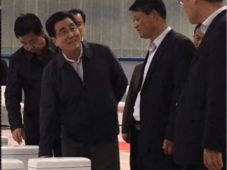 2016年10月1日，甘肅省委書記、省長林鐸蒞臨慶華公司督查指導工作