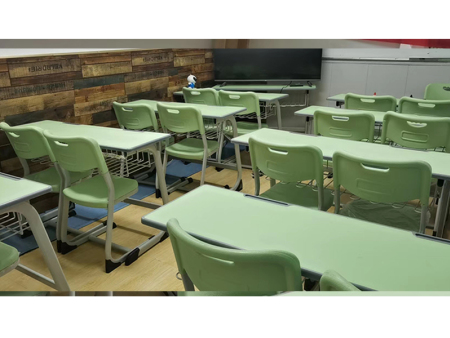 兰州课桌椅厂家告知大家使用双人学生课桌椅的注意事项