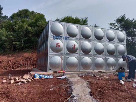 泉溪豬場6*6*3m=108T方形不銹鋼冷水箱 