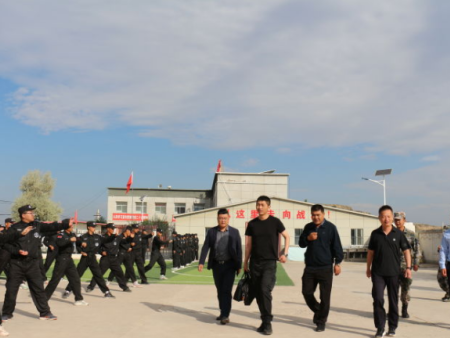 西部战区首长豆处长和韩参谋到甘肃省国防科技学校考察调研指导工作