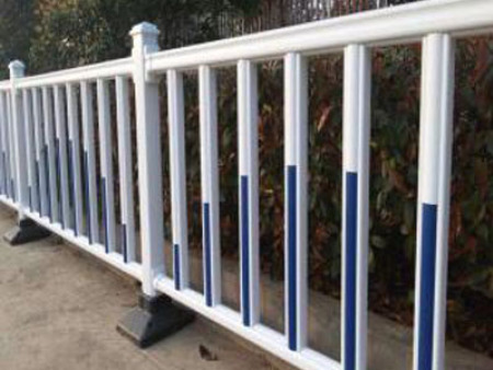 兰州市政护栏厂家-​3个维度帮你选对市政护栏  　　