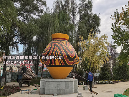 廣河縣高速公路出口及齊家文化廣場彩陶雕塑制作