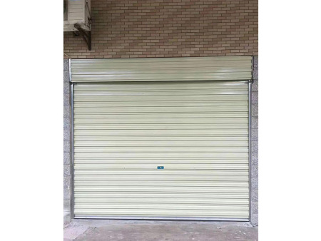 西固卷闸门维修1