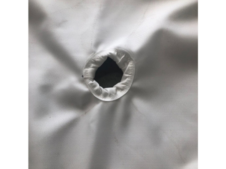 濾布中孔