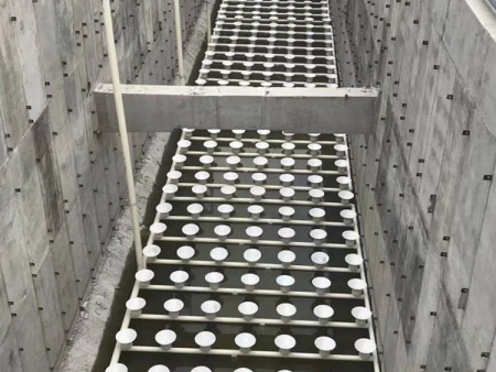 旋混式曝气器
