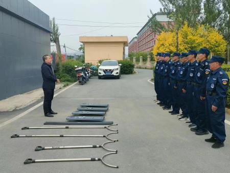 学校保安 (1)