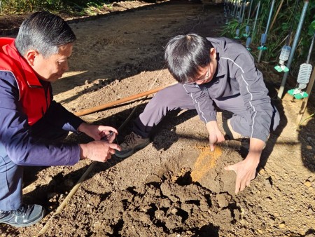 广西中医药大学李院长和广西民族师范学院李许明博士赴广西大华肥业有限公司走访调研