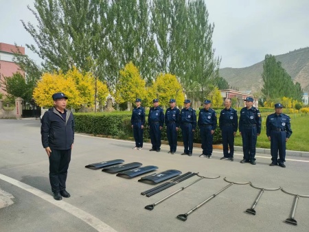 学校保安 (2)