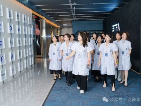 從服裝跨界美業(yè)，她如何實現(xiàn)華麗轉身？