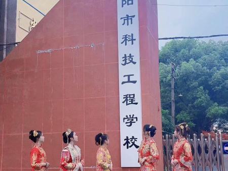 学生实训课风采