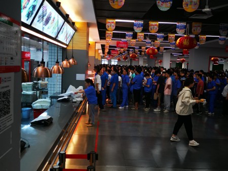 食堂1号发餐线 