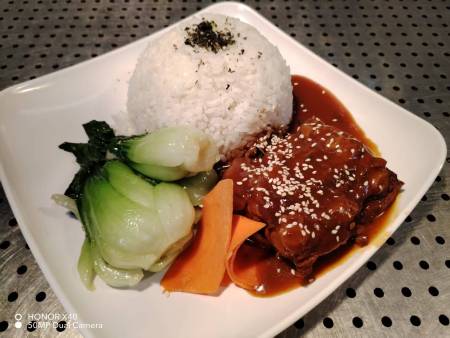 中式大骨盖饭