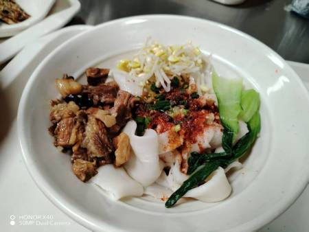 牛腩凉皮