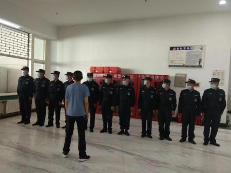 选保安服务，别被“低价”忽悠！算清这几笔账    　　