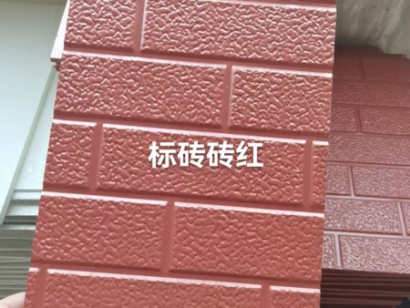 蘭州金屬雕花板vs傳統(tǒng)板材：選對(duì)更劃算，算清3筆賬    　　
