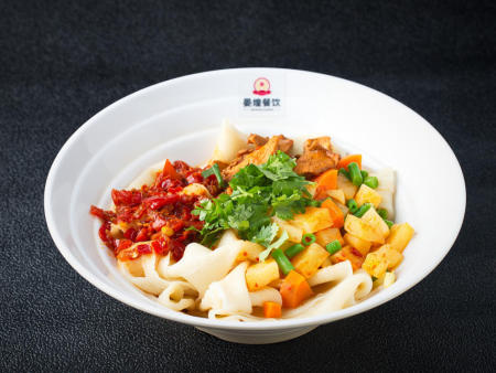 探索现代食堂运营的新模式：托管服务的积极发展与未来方向