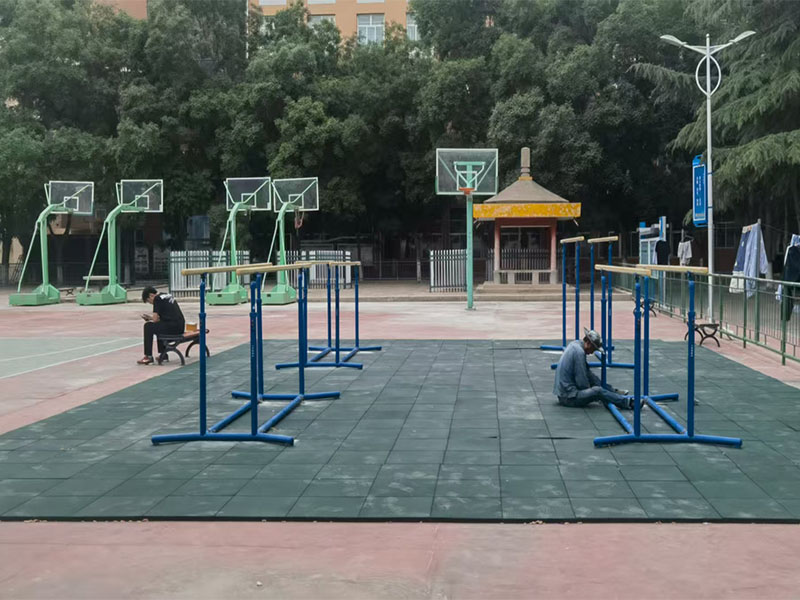 蘭州健身器材廠家-社區(qū)和公園戶外健身器材具體配置方案  　　