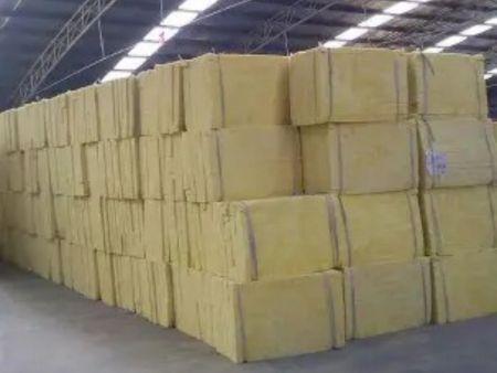 在防潮防虫方面，玻镁板和真金板安装哪个更合适？