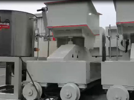 508-1620聚氨酯喷涂PE缠绕设备