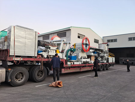 508-1620聚氨酯喷涂PE缠绕设备