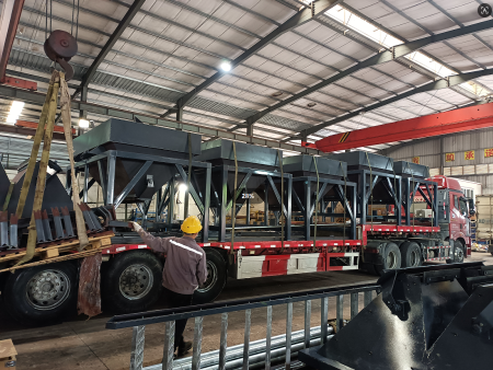 搅拌站全地仓配料站