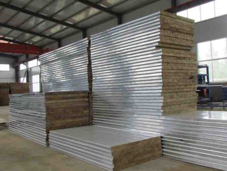 双玻镁岩棉彩钢板