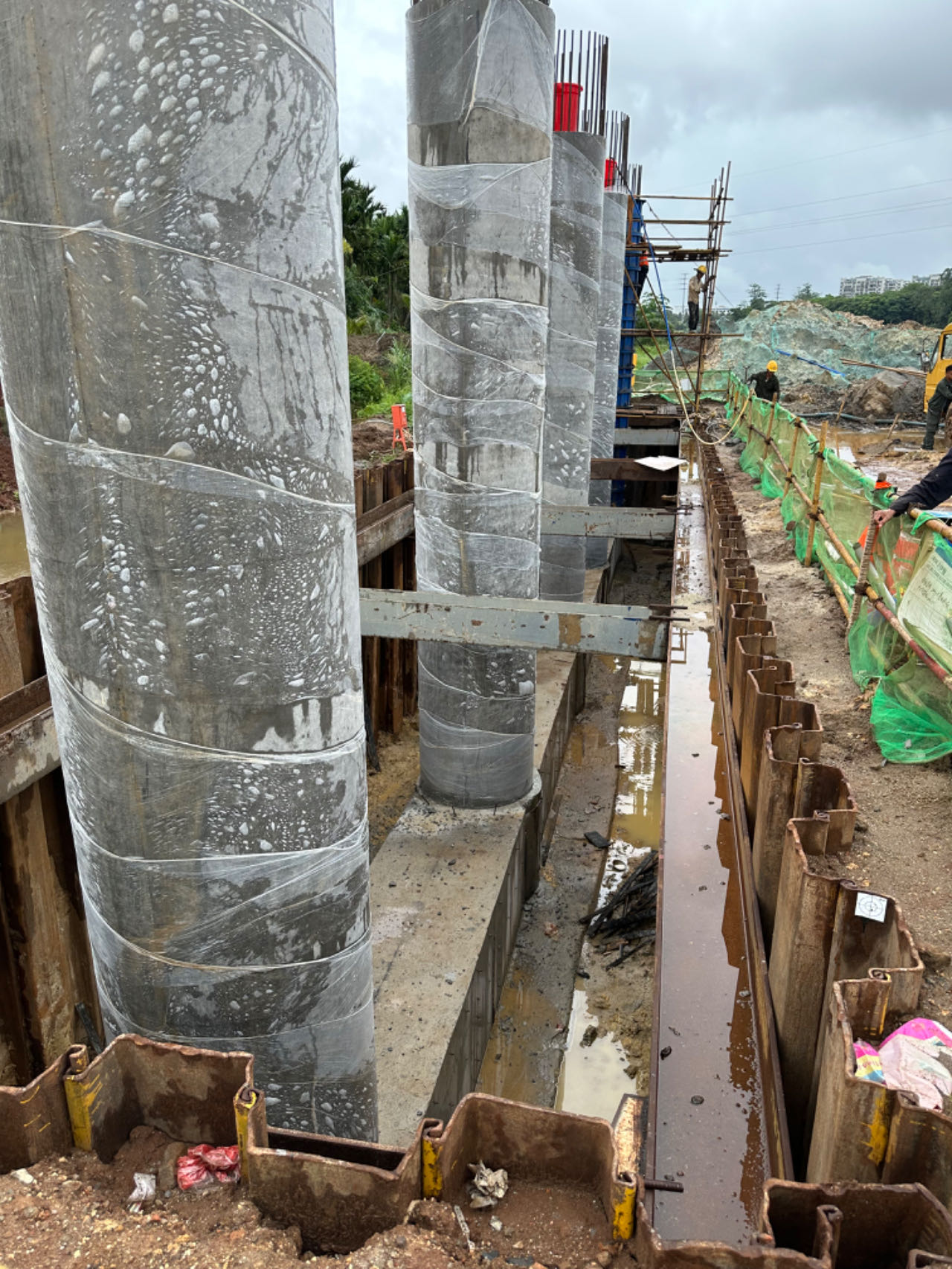 围檩支撑-知行路项目工程围檩支撑-海南甬盛建设工程有限公司